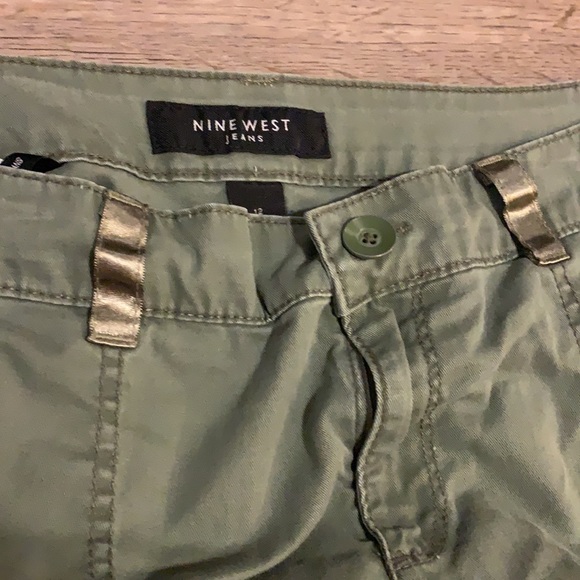 Nine West jeans 12/30 Harbor Blvd Cargo Crop Green - Picture 2 of 7